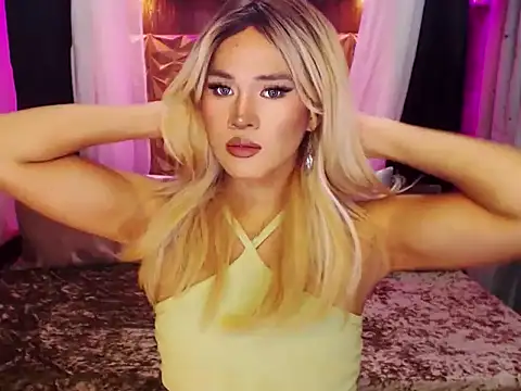 Snapshot of YllanaAltheaXxX chatting on 23, 10, 2025 YllanaAltheaXxX online show from 23, 10, 2025