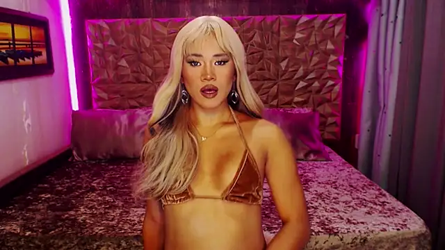 Snapshot of YllanaAltheaXxX chatting on 18, 11, 2025 YllanaAltheaXxX online show from 18, 11, 2025