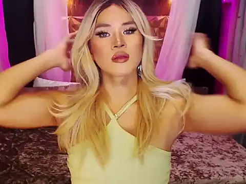 Snapshot of YllanaAltheaXxX chatting on 5, 12, 2025 YllanaAltheaXxX online show from 5, 12, 2025