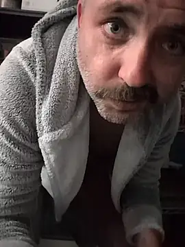 Snapshot of cloudymatt chatting on 14, 11, 2025 cloudymatt online show from 14, 11, 2025