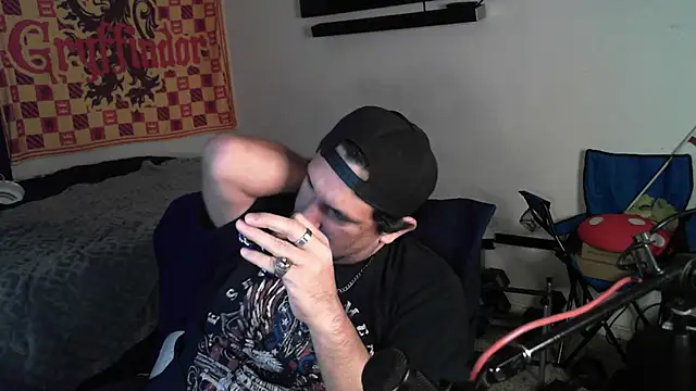 DevilPup75  online show from 27, 10, 2025