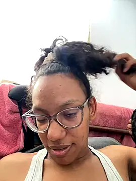 Valen1800 online show from 5, 10, 2025