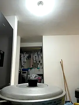 Valen1800 online show from 20, 11, 2025