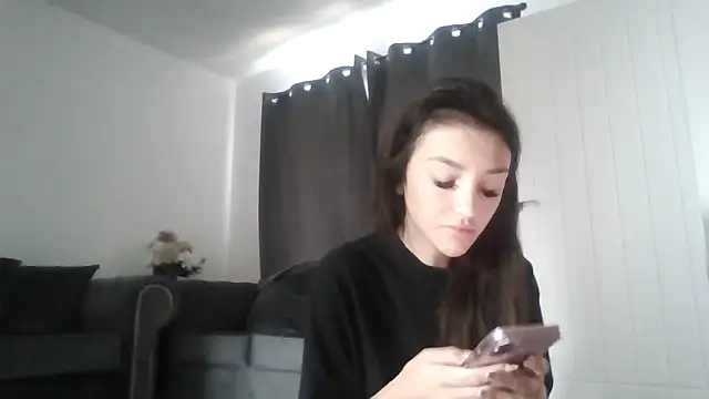 Snapshot of naughtybella05 chatting on 23, 10, 2025 naughtybella05 online show from 23, 10, 2025