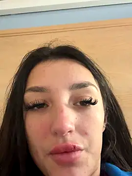 Snapshot of naughtybella05 chatting on 10, 11, 2025 naughtybella05 online show from 10, 11, 2025