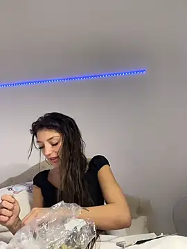 Snapshot of naughtybella05 chatting on 22, 11, 2025 naughtybella05 online show from 22, 11, 2025