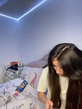 Snapshot of naughtybella05 chatting on 23, 11, 2025 naughtybella05 online show from 23, 11, 2025