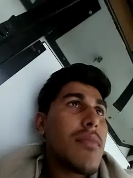 Snapshot of HarryChoudhary21 chatting on 18, 11, 2025 HarryChoudhary21 online show from 18, 11, 2025