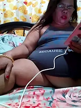 Snapshot of Huge_mama69 chatting on 7, 7, 2026 Huge mama69 online show from 7, 7, 2026