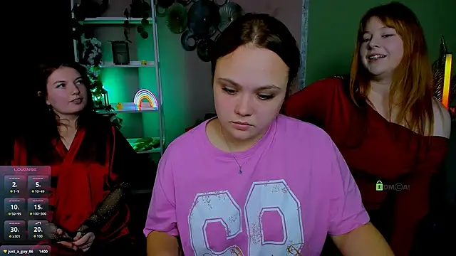 Snapshot of keri_ti chatting on 8, 10, 2025 keri ti online show from 8, 10, 2025