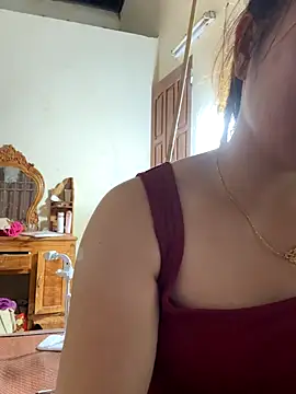 Moan Mary online show from 6, 10, 2025