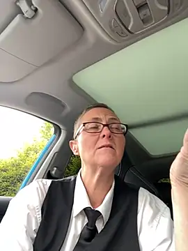 Snapshot of Curvy-Jinx chatting on 26, 9, 2025 Curvy-Jinx online show from 26, 9, 2025