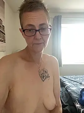 Snapshot of Curvy-Jinx chatting on 29, 9, 2025 Curvy-Jinx online show from 29, 9, 2025