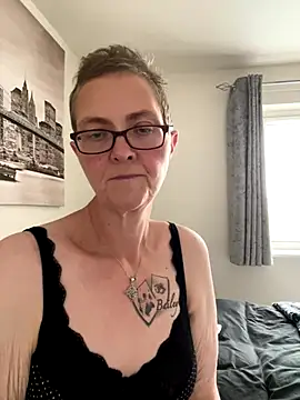 Snapshot of Curvy-Jinx chatting on 3, 10, 2025 Curvy-Jinx online show from 3, 10, 2025