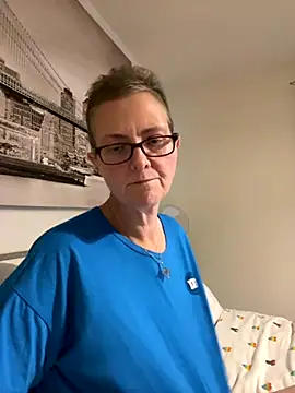 Snapshot of Curvy-Jinx chatting on 12, 10, 2025 Curvy-Jinx online show from 12, 10, 2025