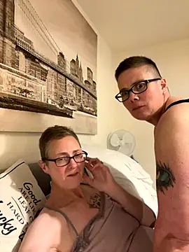 Snapshot of Curvy-Jinx chatting on 16, 10, 2025 Curvy-Jinx online show from 16, 10, 2025