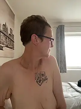 Snapshot of Curvy-Jinx chatting on 21, 10, 2025 Curvy-Jinx online show from 21, 10, 2025