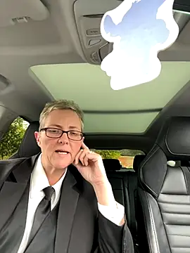 Snapshot of Curvy-Jinx chatting on 27, 10, 2025 Curvy-Jinx online show from 27, 10, 2025