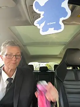 Snapshot of Curvy-Jinx chatting on 13, 11, 2025 Curvy-Jinx online show from 13, 11, 2025