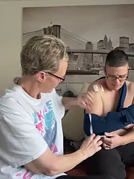 Snapshot of Curvy-Jinx chatting on 24, 11, 2025 Curvy-Jinx online show from 24, 11, 2025