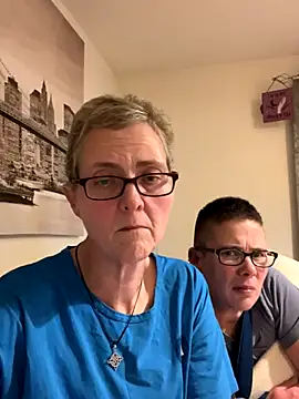 Snapshot of Curvy-Jinx chatting on 25, 11, 2025 Curvy-Jinx online show from 25, 11, 2025