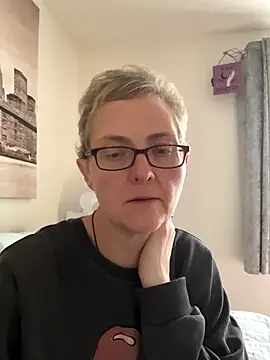 Snapshot of Curvy-Jinx chatting on 27, 11, 2025 Curvy-Jinx online show from 27, 11, 2025