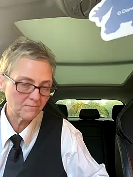 Snapshot of Curvy-Jinx chatting on 28, 11, 2025 Curvy-Jinx online show from 28, 11, 2025