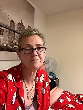 Snapshot of Curvy-Jinx chatting on 14, 12, 2025 Curvy-Jinx online show from 14, 12, 2025