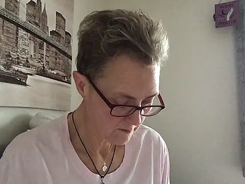 Curvy-Jinx online show from 9, 2, 2026