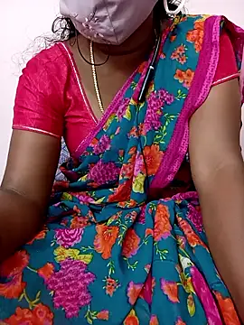 Snapshot of Cute_Renuka chatting on 13, 11, 2025 Cute Renuka online show from 13, 11, 2025