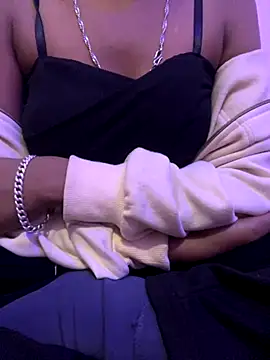 sakshi5533 online show from 4, 12, 2025