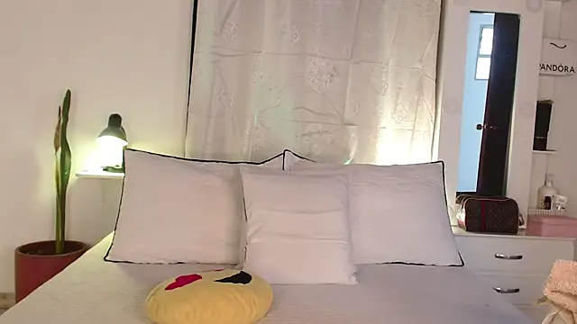 Snapshot of brunoorangel1 chatting on 29, 9, 2025 brunoorangel1 online show from 29, 9, 2025