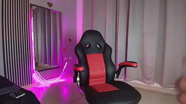 Snapshot of rachell_owen chatting on 7, 11, 2025 rachell owen online show from 7, 11, 2025