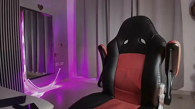 Snapshot of rachell_owen chatting on 17, 11, 2025 rachell owen online show from 17, 11, 2025