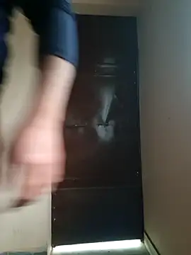 MaxB057 online show from 19, 12, 2025