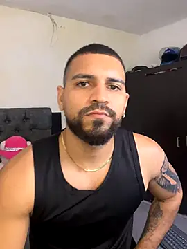 Snapshot of vincentjaxon chatting on 4, 10, 2025 vincentjaxon online show from 4, 10, 2025