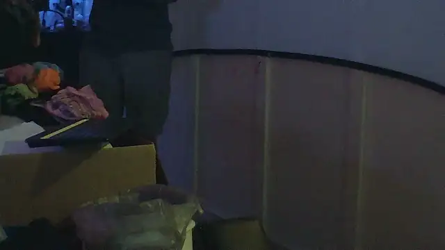 Snapshot of Luv2SuckBWC92 chatting on 13, 9, 2025 Luv2SuckBWC92 online show from 13, 9, 2025