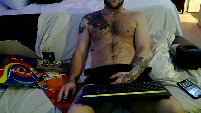 Snapshot of Luv2SuckBWC92 chatting on 5, 10, 2025 Luv2SuckBWC92 online show from 5, 10, 2025