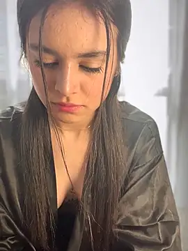 Sofi Leal online show from 7, 2, 2026