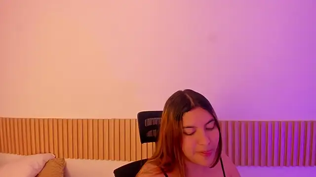 OliviaSweett online show from 10, 11, 2025