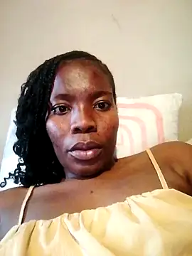 Snapshot of Sweetheart1695 chatting on 10, 9, 2025 Sweetheart1695 online show from 10, 9, 2025