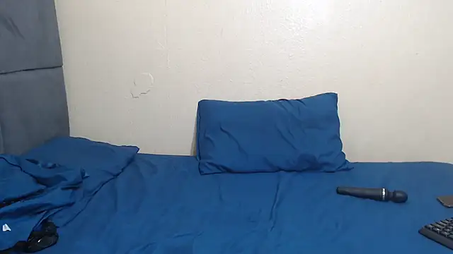 Snapshot of AfricanPopi chatting on 7, 11, 2025 AfricanPopi online show from 7, 11, 2025