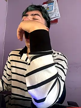 Snapshot of AlexanderCollman chatting on 8, 11, 2025 AlexanderCollman online show from 8, 11, 2025