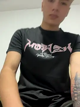 Snapshot of AlexanderCollman chatting on 28, 11, 2025 AlexanderCollman online show from 28, 11, 2025