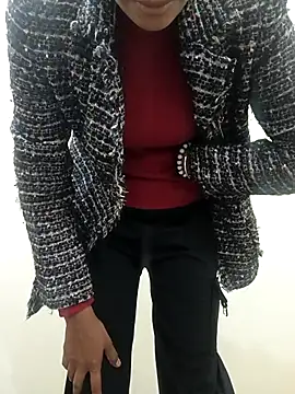 Snapshot of Alia-00 chatting on 14, 12, 2025 Alia-00 online show from 14, 12, 2025