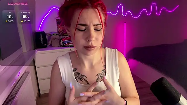 Snapshot of alis_moon66 chatting on 10, 9, 2025 alis moon66 online show from 10, 9, 2025