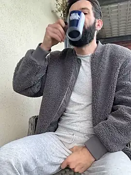 Snapshot of Michel_huge chatting on 9, 11, 2025 Michel huge online show from 9, 11, 2025