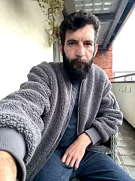 Snapshot of Michel_huge chatting on 16, 11, 2025 Michel huge online show from 16, 11, 2025