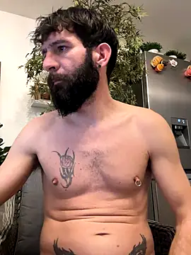 Snapshot of Michel_huge chatting on 30, 11, 2025 Michel huge online show from 30, 11, 2025