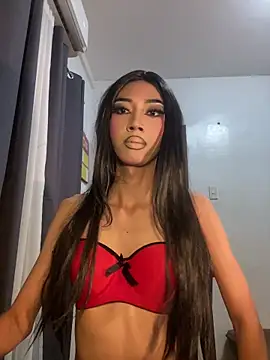 Snapshot of YourTiffanyX chatting on 3, 7, 2026 YourTiffanyX online show from 3, 7, 2026